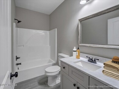 1d - Hall Bath