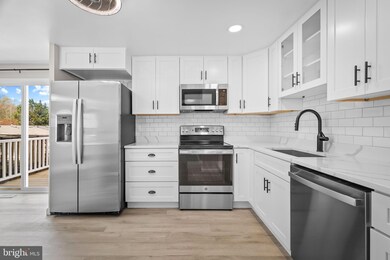 4406 Hallfield Manor Dr, Nottingham, MD 21236 - photo 4