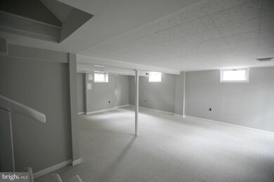 510 Greenwich St, Falls Church, VA 22046 - photo 3