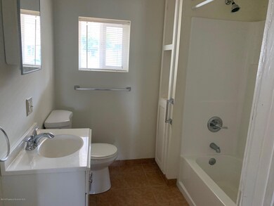 220 Franklin St, Dunmore, PA 18512 - photo 5