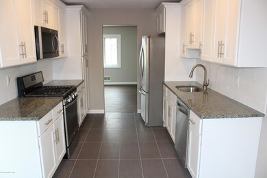 53 Dawn Dr, Port Reading, NJ 07064 - photo 2