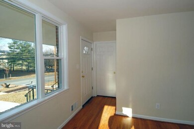 6506 Livingston Rd, Oxon Hill, MD 20745 - photo 5