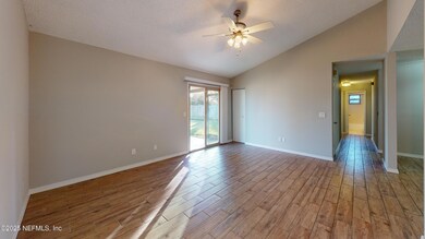 8336 Spicewood Dr, Jacksonville, FL 32216 - photo 6