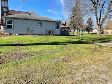 203 E Kempf Ct, Capac, MI 48014 - photo 3