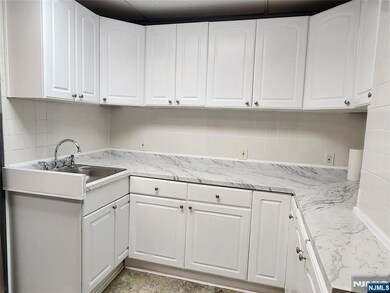 32 Charles St unit 2, Lodi, NJ 07644 - photo 3