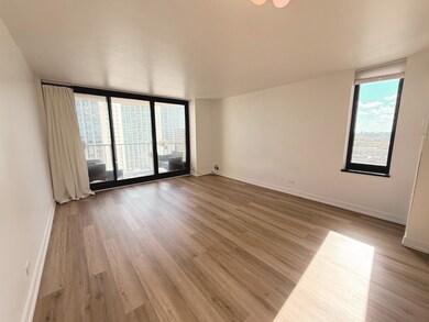 3660 N Lake Shore Dr unit 1405, Chicago, IL 60613 - photo 2
