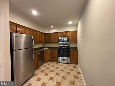 302 Trescott Place unit 302, Mount Laurel, NJ 08054 - photo 4