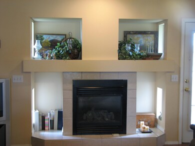 808 E Southridge LV room 011
