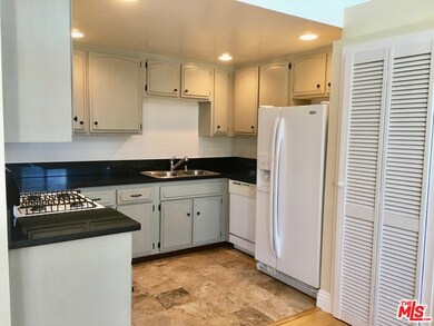 All appliances included.