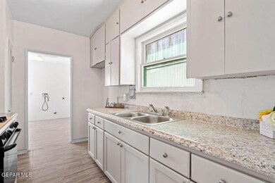 3814 Hamilton Ave, El Paso, TX 79930 - photo 7