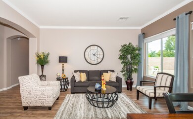 005_Living Room