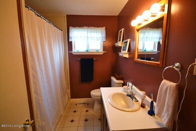 Old Outer Loop 2nd bathroom