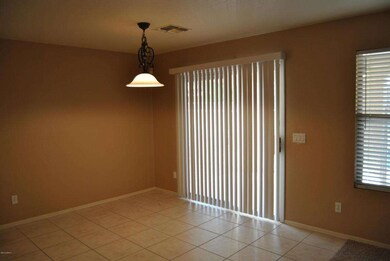 Eat-In Casual Dining Area