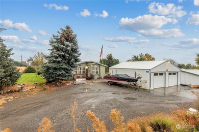 2494 5th St NE, East Wenatchee, WA 98802 - photo 2