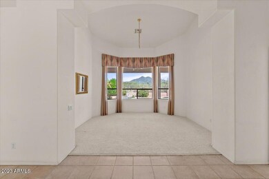 03-Foyer to Living Roo