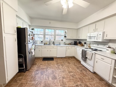 920 E 4th St unit 2, Boston, MA 02127 - photo 3