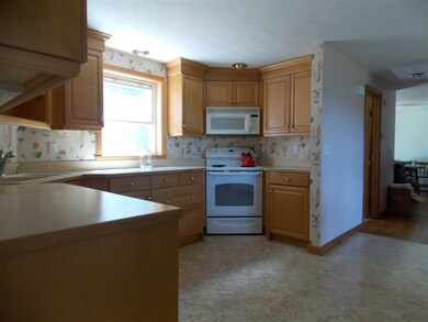 56 Bartlett Dr, Weare, NH 03281 - photo 6