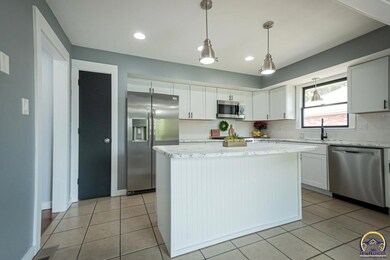 4232 SW Colly Creek Ct, Topeka, KS 66610 - photo 7