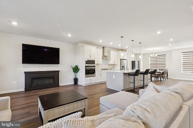 1636 Field Sparrow Terrace NE, Leesburg, VA 20176 - photo 5