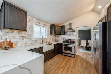 1544 Amarillo Dr, Carpentersville, IL 60110 - photo 3