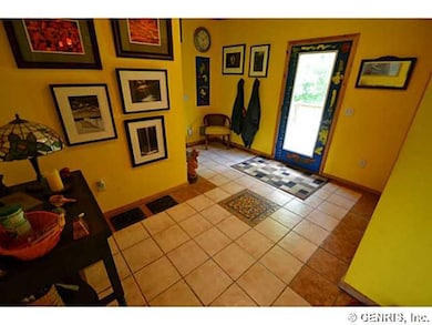 Foyer. Entrance with mosaic design.