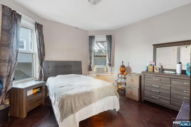 21-23 Leslie St, Newark, NJ 07108 - photo 3