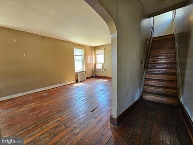 407 9th St, Upland, PA 19015 - photo 5