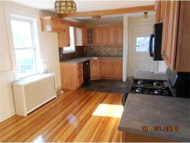 25 Shamrock St, Peabody, MA 01960 - photo 2