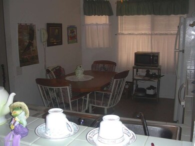 Eat-in Kitchen