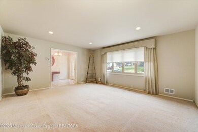 07-Living Room