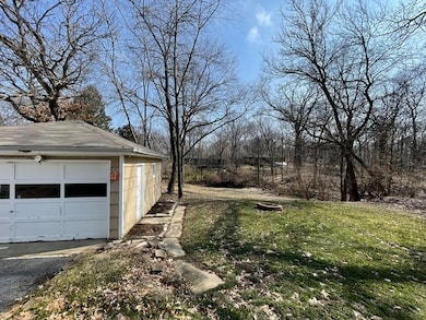 unlisted-address, Naperville, IL 60563 - photo 4