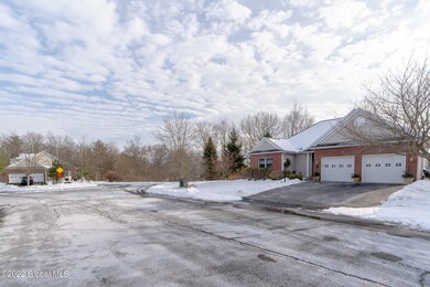 27 Conway Cir, Albany, NY 12211 - photo 2