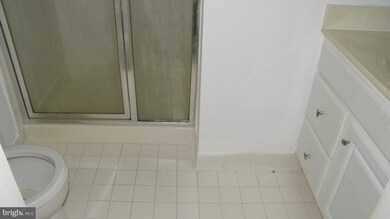 1820 Cedar Cove Way unit 3-4A, Woodbridge, VA 22191 - photo 2