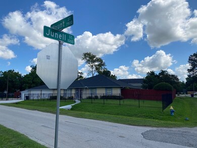 1043 Junell St, Houston, TX 77088 - photo 2