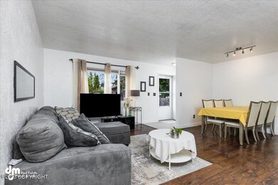 05-Living Room-DW-5480