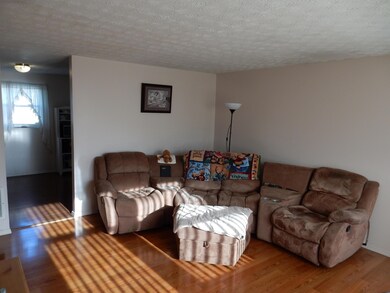 LivingRoom2