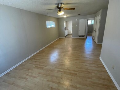 1524 S Travis St, Sherman, TX 75090 - photo 2