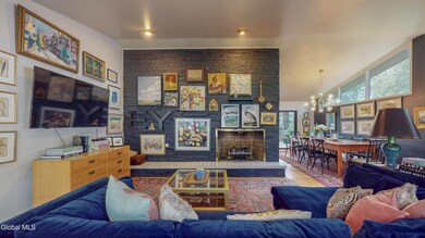 885 Meadow Ln, Schenectady, NY 12309 - photo 4