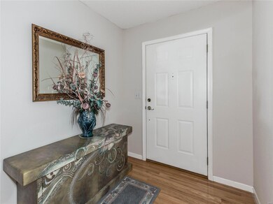 Entry Foyer w/Hardwood