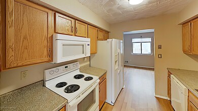 10 Peacock Place unit 1000, Howell, NJ 07731 - photo 3