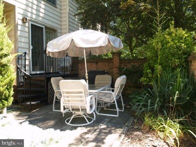 10936 Bloomingdale Dr, Rockville, MD 20852 - photo 2