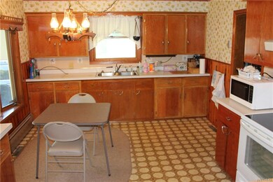 239 Stenzil St, North Tonawanda, NY 14120 - photo 6