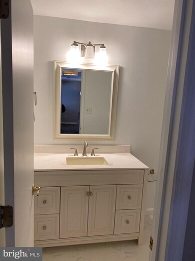 5704 Brewer House Cir unit T-3, Rockville, MD 20852 - photo 4