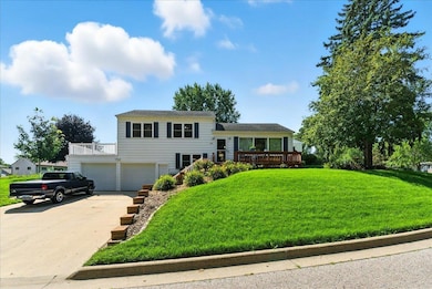 211 Auburn St, Waterloo, IA 50701 - photo 3