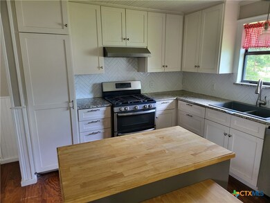 197 Mustang St, Prairie Lea, TX 78661 - photo 4