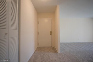 854 Quince Orchard Blvd unit 102, Gaithersburg, MD 20878 - photo 2