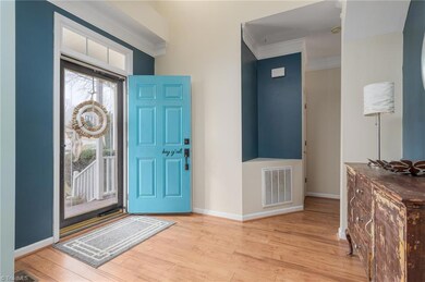 200 Jamestown Oaks Dr, Jamestown, NC 27282 - photo 4