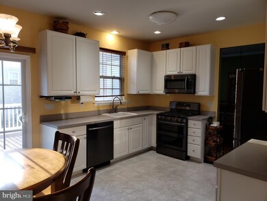 265 Morning Glory Dr, Monroe Township, NJ 08831 - photo 4