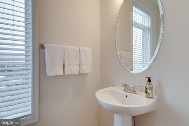 1006 Ribbon Limestone Terrace SE, Leesburg, VA 20175 - photo 3