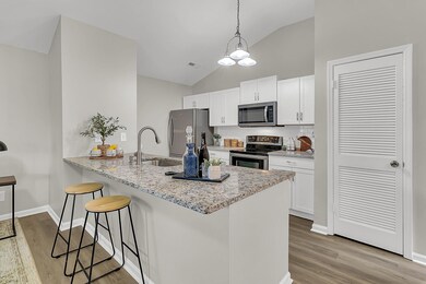 Large Kitchen Island!